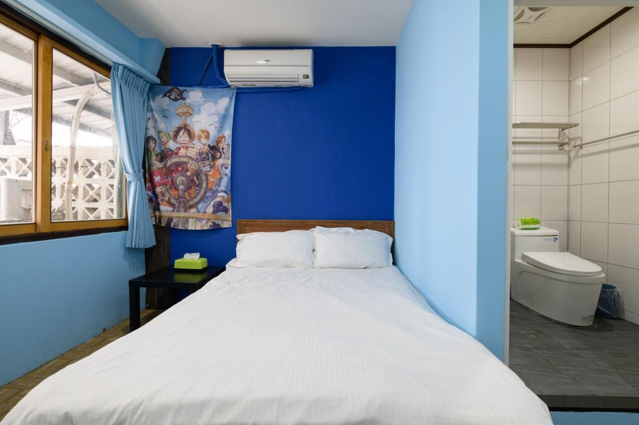 羅東夜市 小宅一生民宿 Night Market Small House Lifetime Hotel 羅東鎮 エクステリア 写真